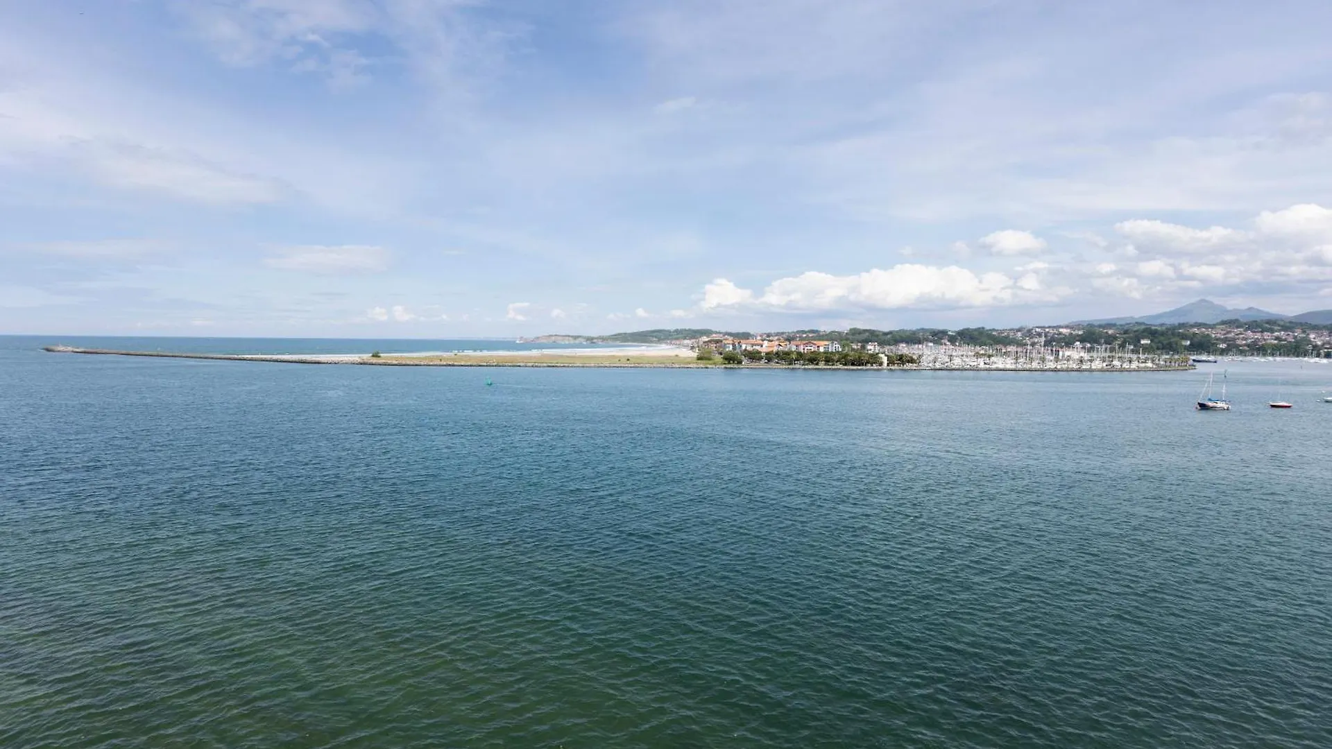 Fuenterrabia By Basquelidays Apartment Hondarribia